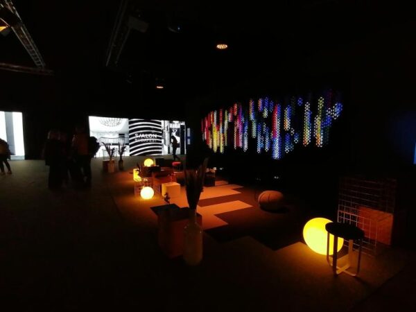 GRID installáció S/ALON Budapest kiállítás overview