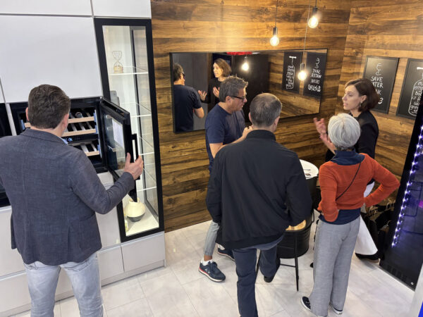 dunavox stand tervezés Löhne németországi kiállításra, látogatók